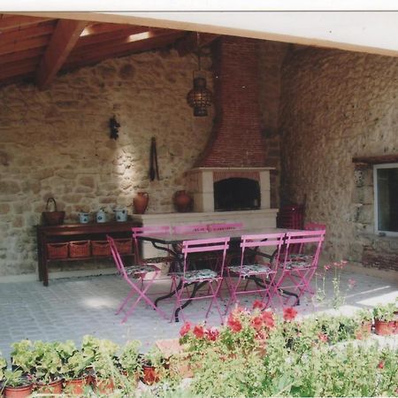 Clos Des Hirondelles Jau-Dignac-et-Loirac Exterior photo